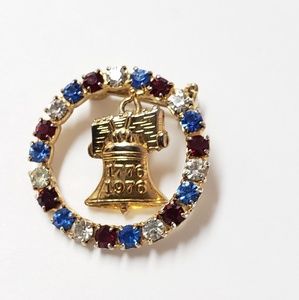 1776 1976 Bicentennial Patriotic Crystal Brooch